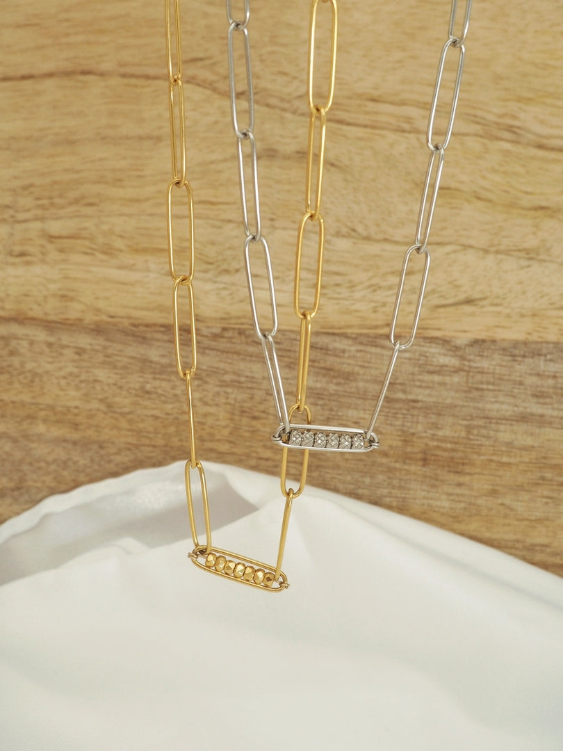 EXCESSIVE necklace