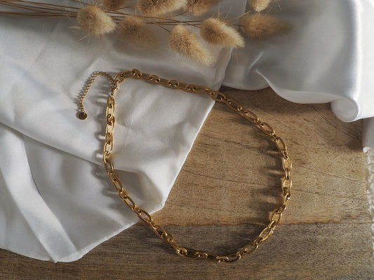 ROCKY necklace