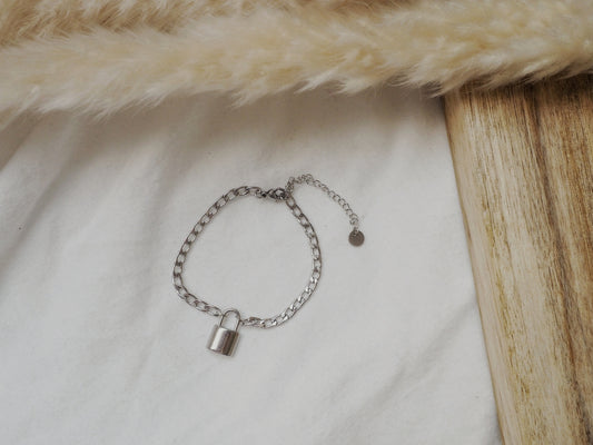 SECRET Bracelet